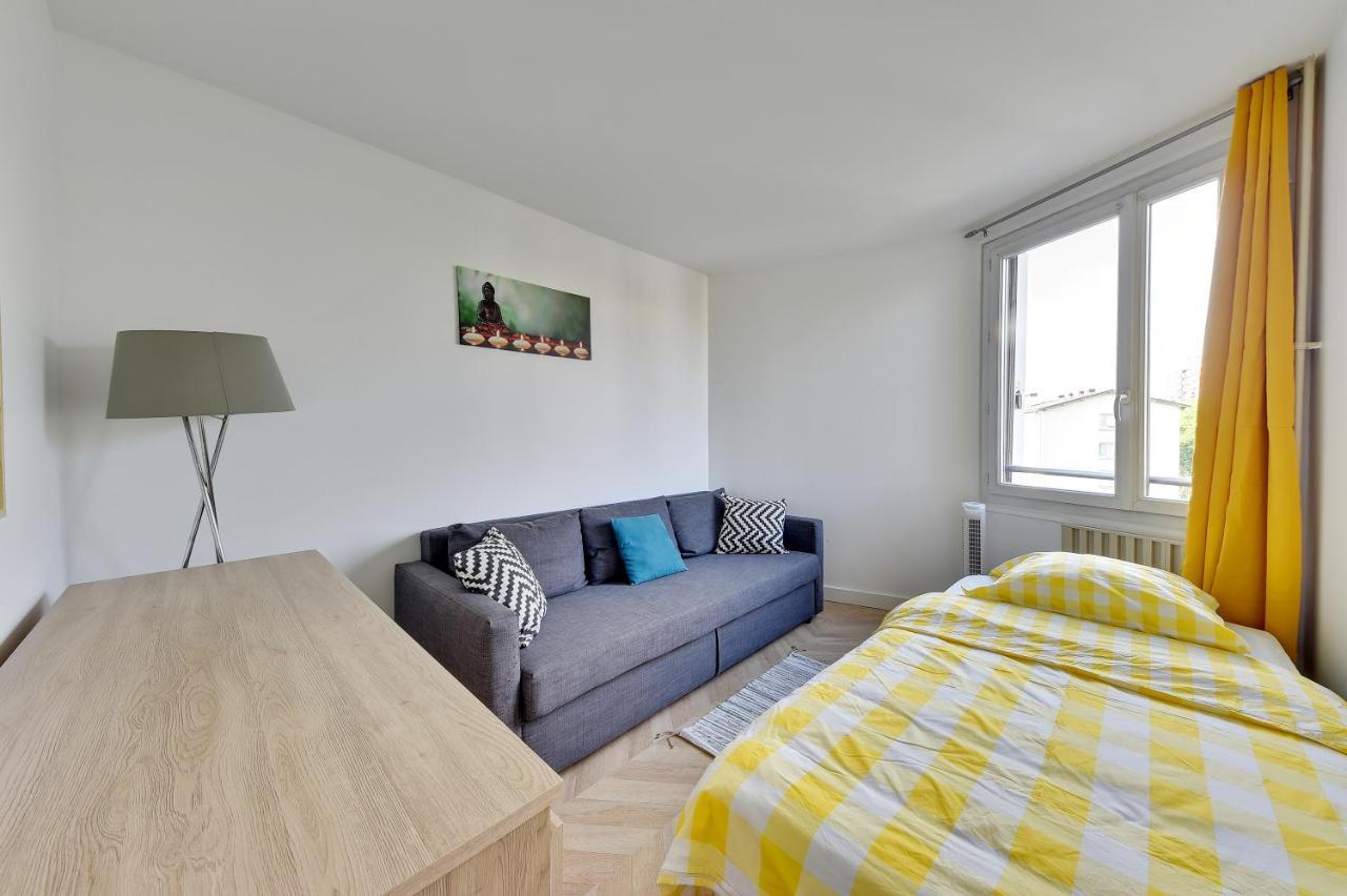 Chic Apart With Parking And Balcony Apartment Villeneuve-la-Garenne Exterior photo